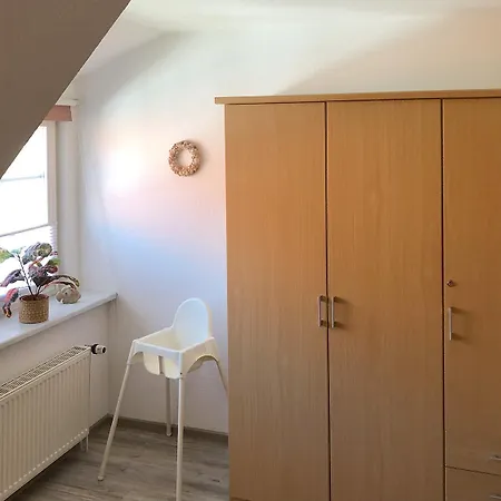 Am Wiesengrund Haushaelfte 13 *