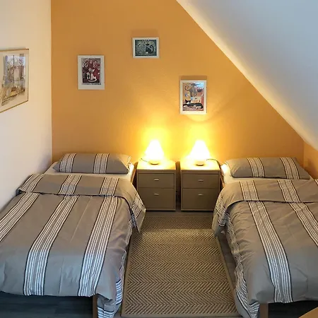 Am Wiesengrund Haushaelfte 13 * Prerow