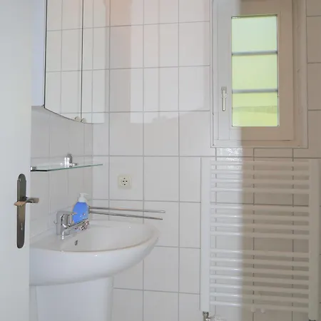 Am Wiesengrund Haushaelfte 13 Holiday home *