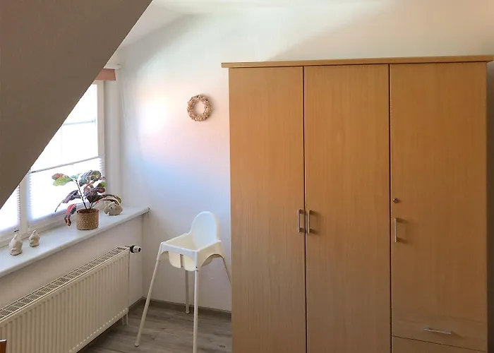 Am Wiesengrund Haushaelfte 13 *