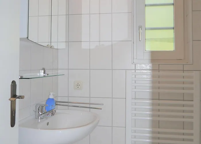 Am Wiesengrund Haushaelfte 13 펜션 *